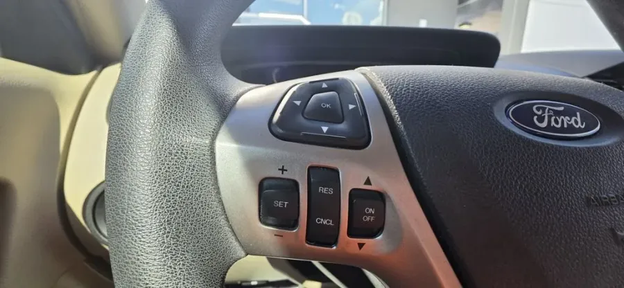 2018 Ford Taurus | Photo 16 of 28
