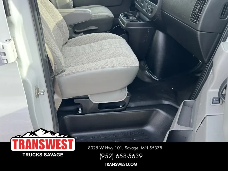 2021 Chevrolet Express | Photo 16 of 17