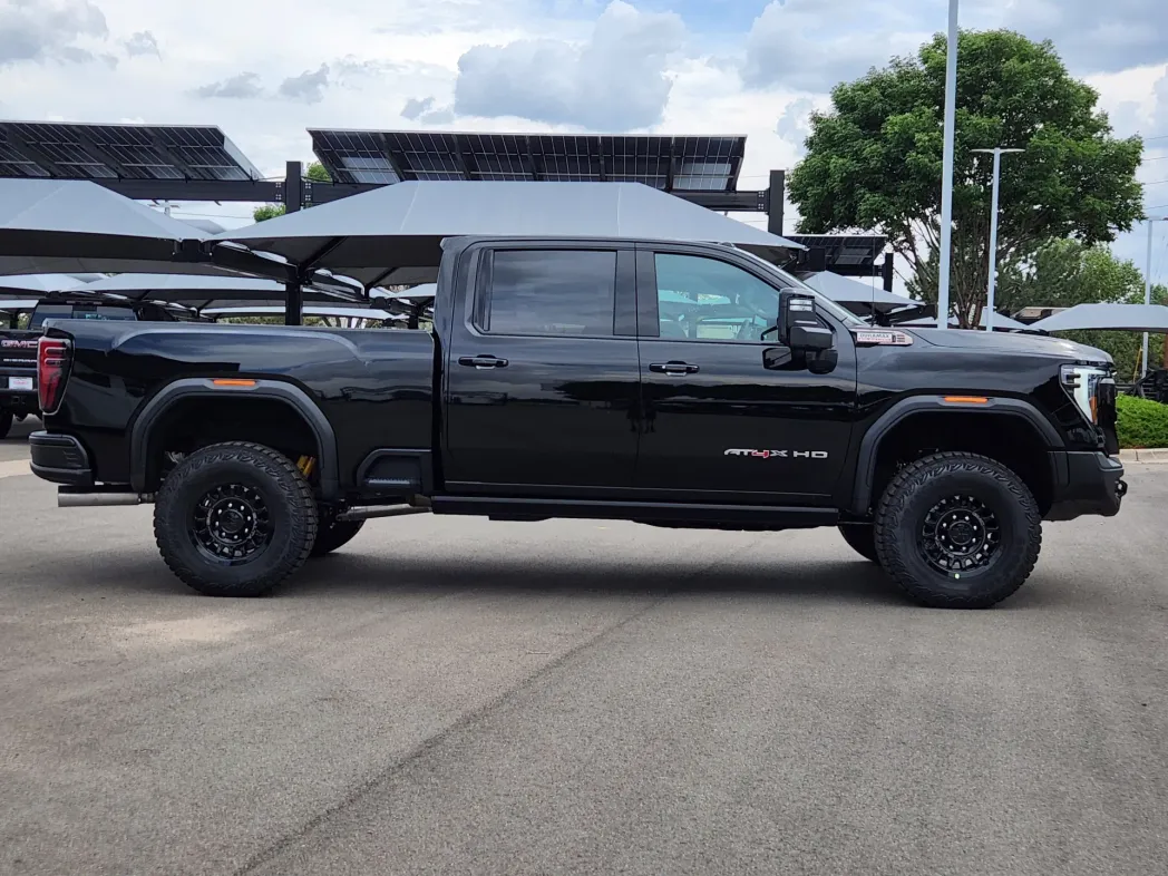 2025 GMC Sierra 2500HD AT4X 