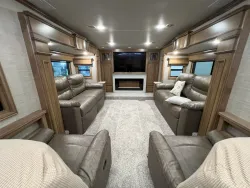 2019 DRV Mobile Suites 44 Nashville | Thumbnail Photo 7 of 26