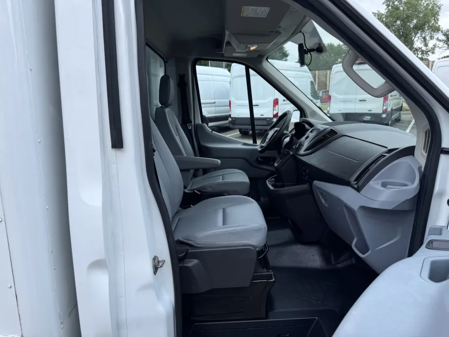 2018 Ford Transit | Photo 18 of 21