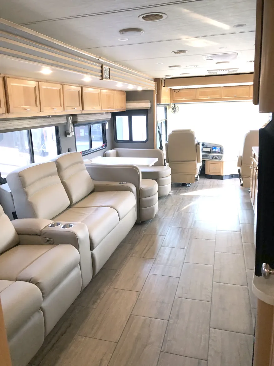 2021 Tiffin Allegro Red 340 38 LL | Photo 5 of 17