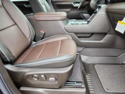 2026 GMC Sierra 3500HD Denali | Thumbnail Photo 17 of 30