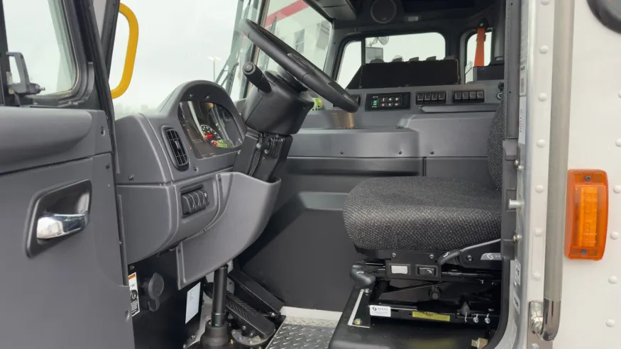 2026 Peterbilt 520 | Photo 13 of 20