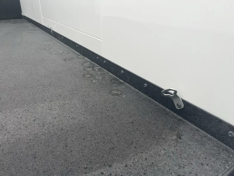 2025 Ford Super Duty F-550 | Photo 9 of 14