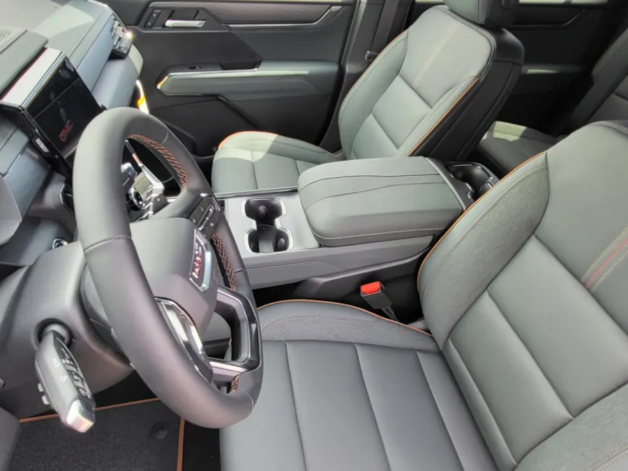 2026 GMC Acadia AT4 | Photo 11 of 26