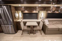 2019 Newmar Dutch Star 4369 | Thumbnail Photo 19 of 31