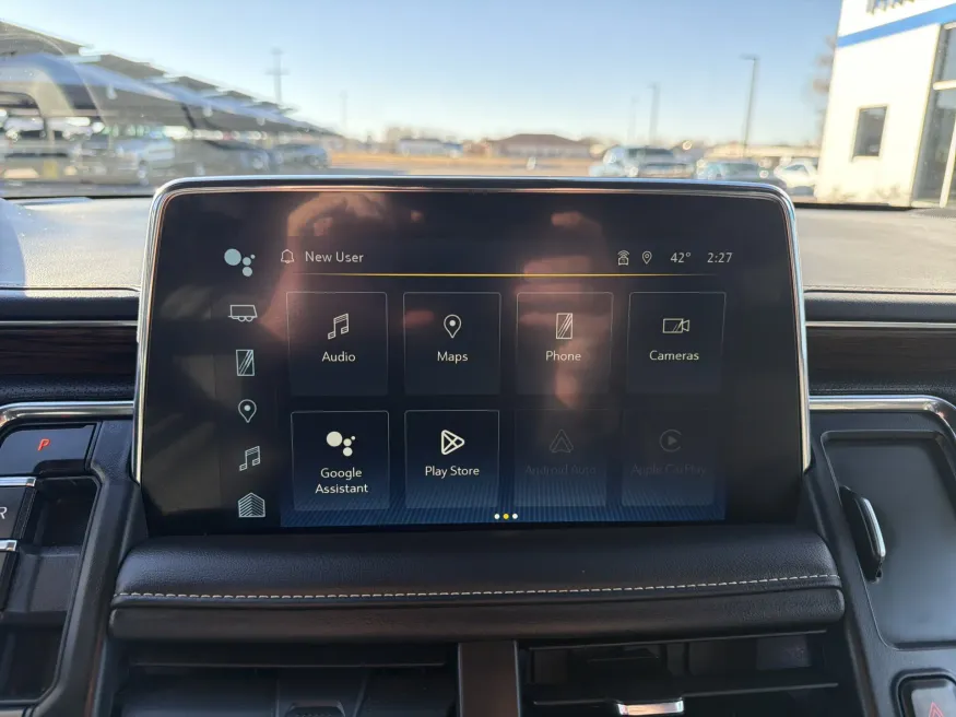 2024 Chevrolet Suburban Premier | Photo 19 of 23