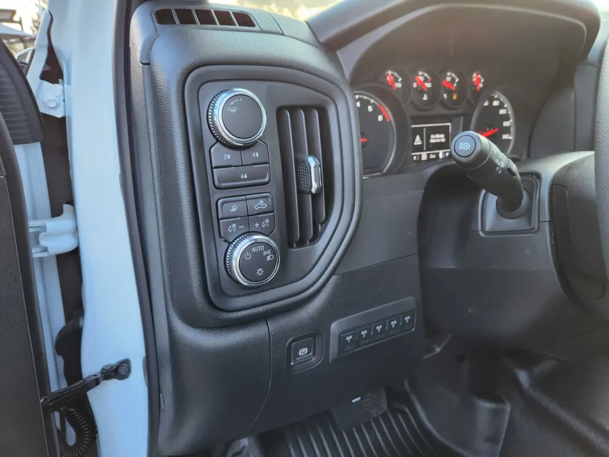 2026 GMC Sierra 2500HD Pro | Photo 6 of 28