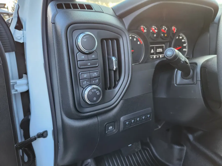 2026 GMC Sierra 2500HD Pro | Photo 6 of 28