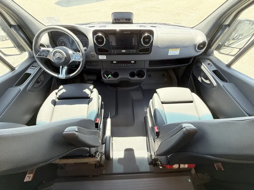 2027 Winnebago Revel Sport 44C | Photo 7 of 19