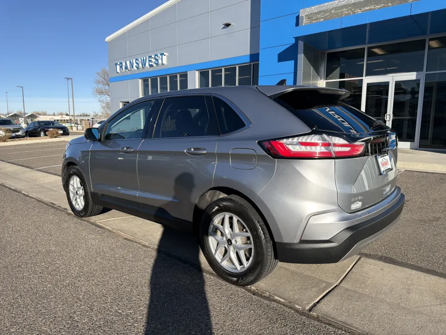 2023 Ford Edge SEL | Photo 2 of 20