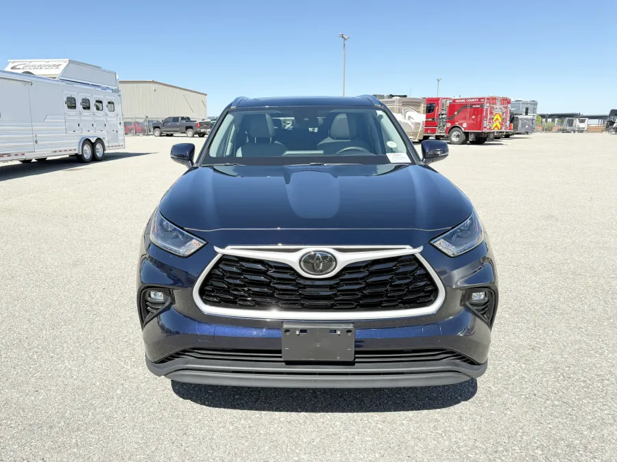 2021 Toyota Highlander XLE | Photo 23 of 22