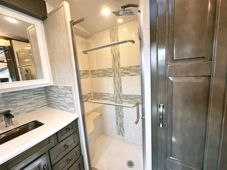 2026 Newmar Dutch Star 3836 | Photo 12 of 29