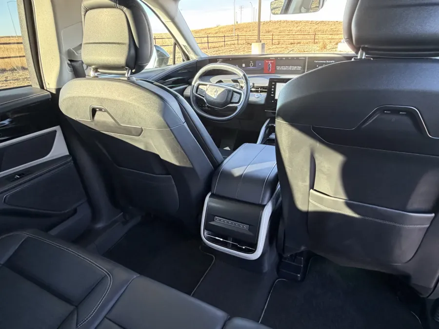 2024 Lincoln Nautilus Reserve | Photo 12 of 22