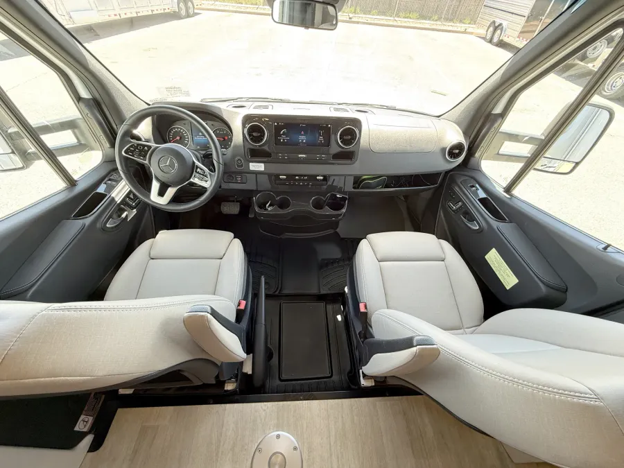 2024 Winnebago View 24D | Photo 9 of 24