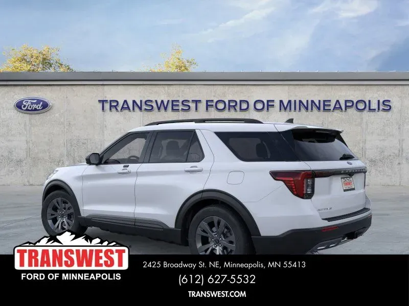 2026 Ford Explorer Active | Photo 3 of 23