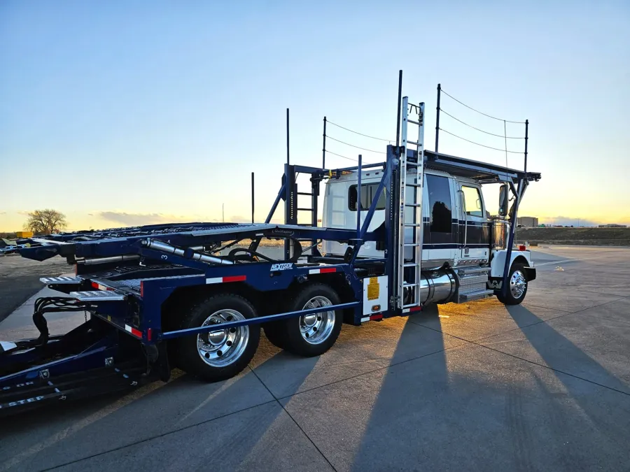 2021 Western Star 4900FA | Photo 5 of 30