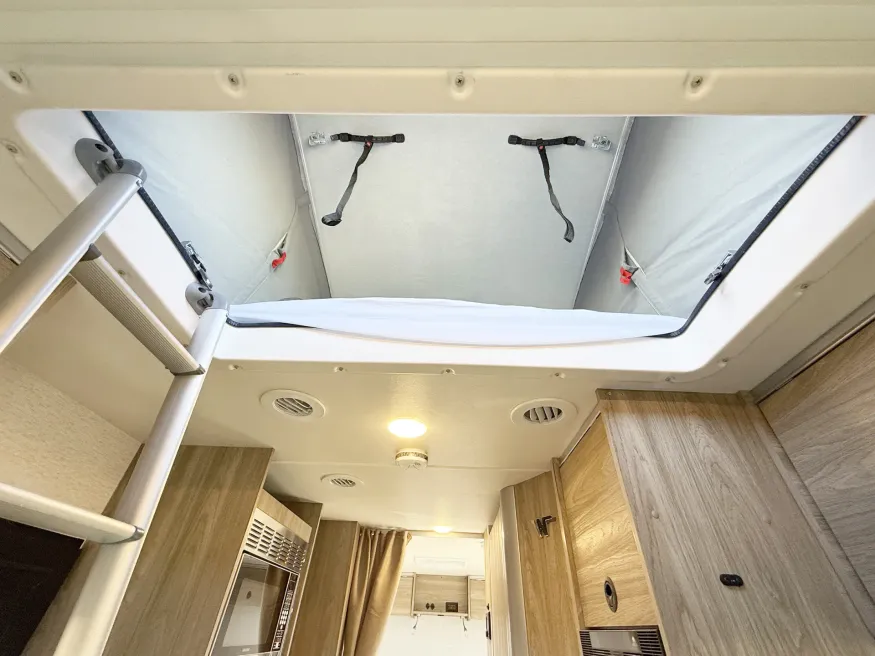 2025 Winnebago EKKO 23B | Photo 10 of 28