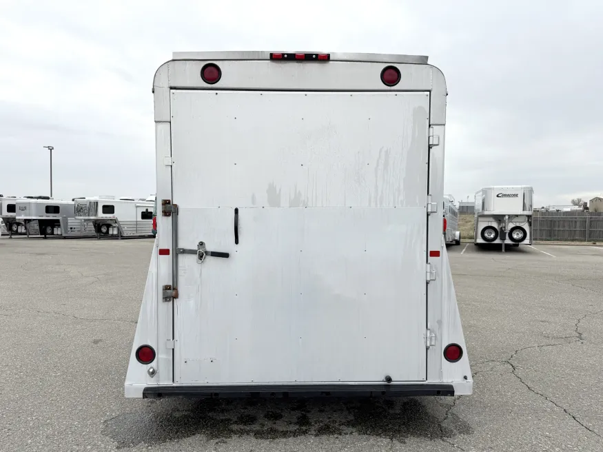 2006 Circle J Stock | Photo 7 of 12