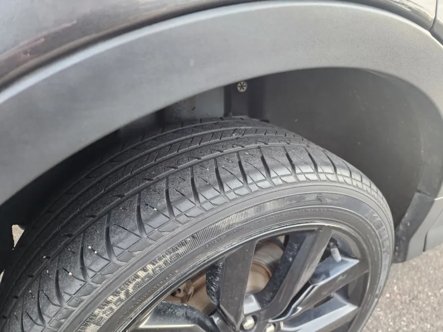 2019 Ford Escape SE | Photo 8 of 24