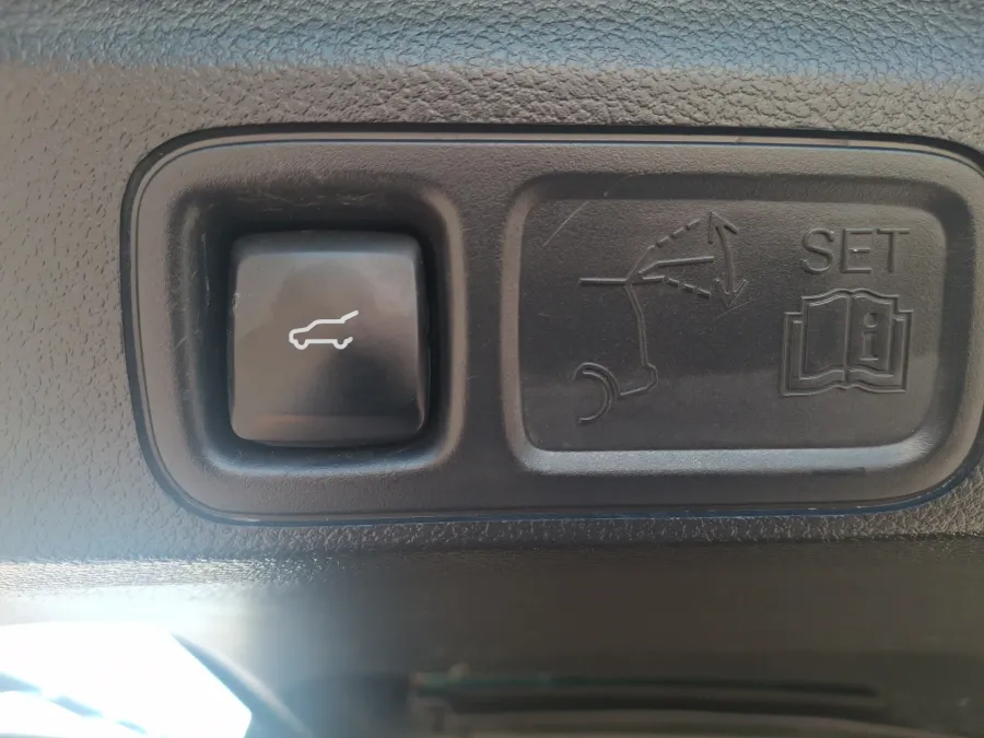 2024 Ford Expedition Max XLT | Photo 9 of 23