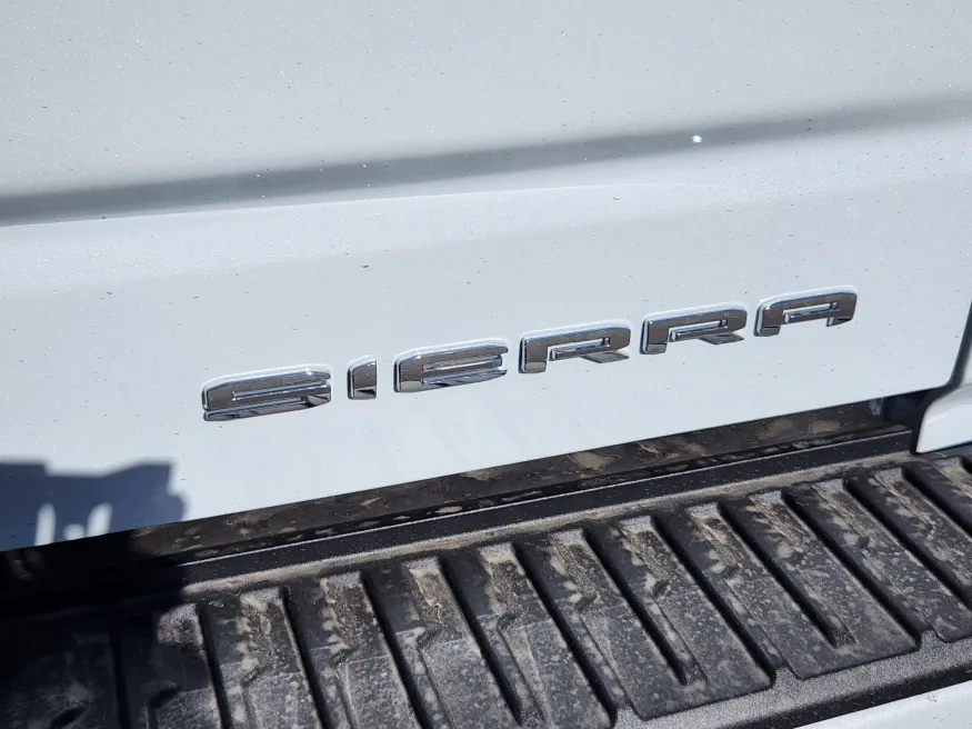 2026 GMC Sierra 1500 Denali | Photo 14 of 31