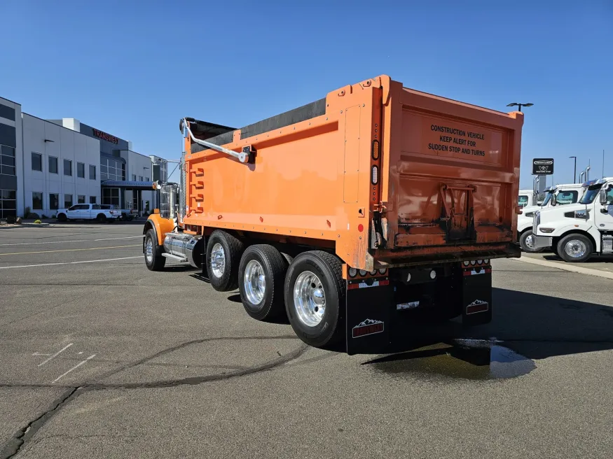 2025 Kenworth W900 | Photo 5 of 21