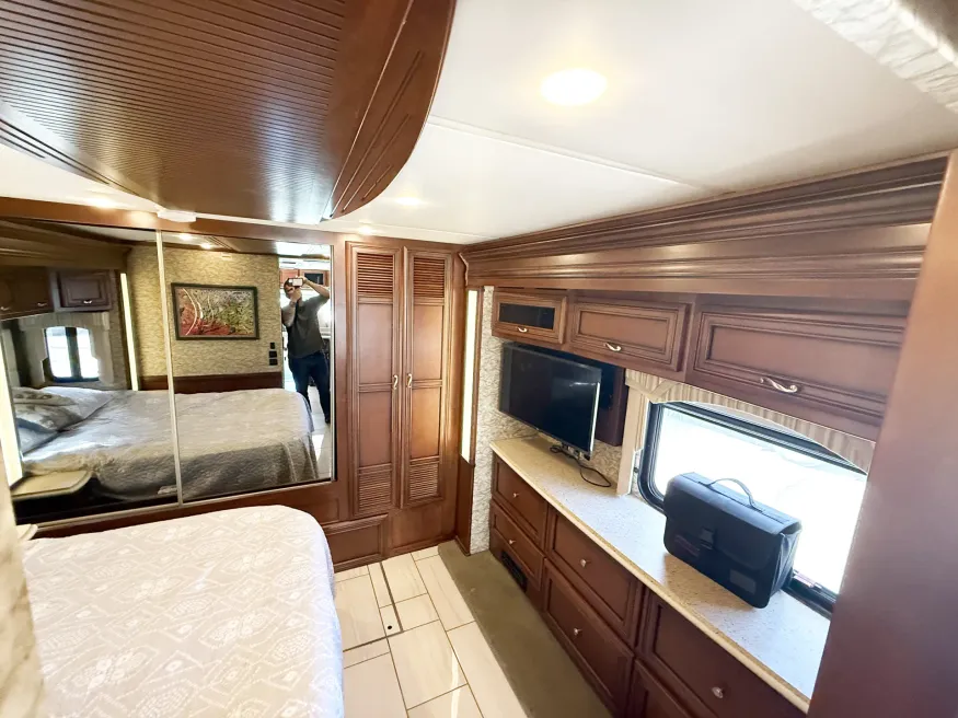 2015 Newmar Ventana 3436 | Photo 10 of 19