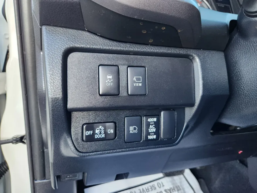 2020 Toyota Tacoma 4WD | Photo 6 of 30