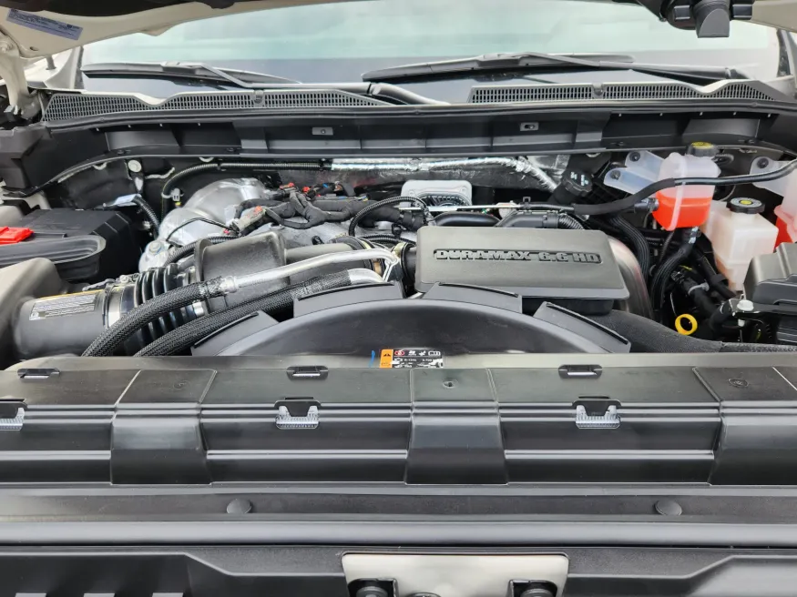 2026 GMC Sierra 2500HD AT4 | Photo 15 of 27