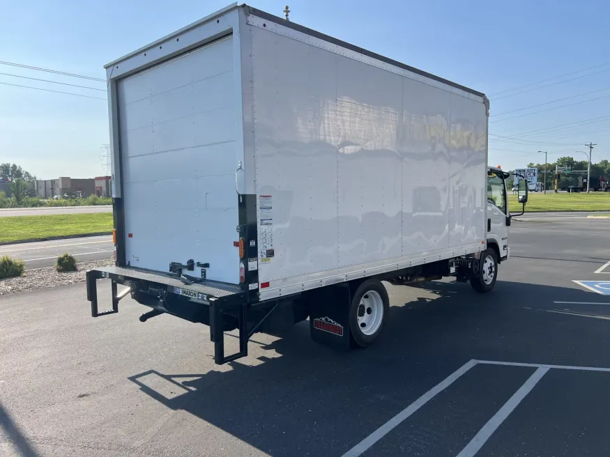 2024 Isuzu NPR | Photo 7 of 14