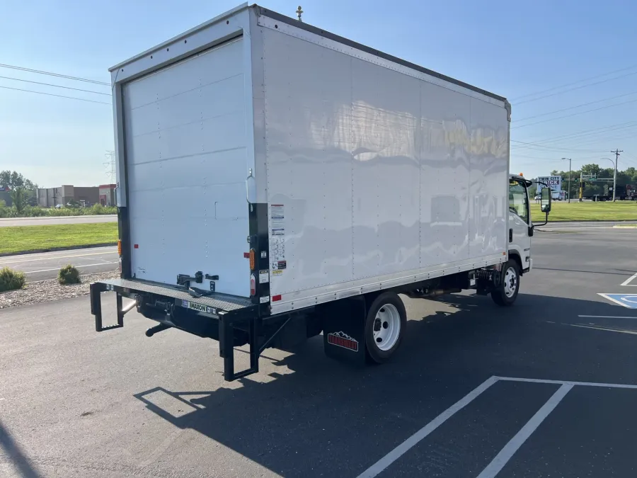 2024 Isuzu NPR | Photo 7 of 14