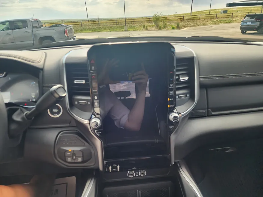 2025 RAM 3500 Laramie | Photo 16 of 26