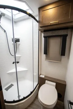 2026 Renegade Valencia 36SB | Thumbnail Photo 20 of 22