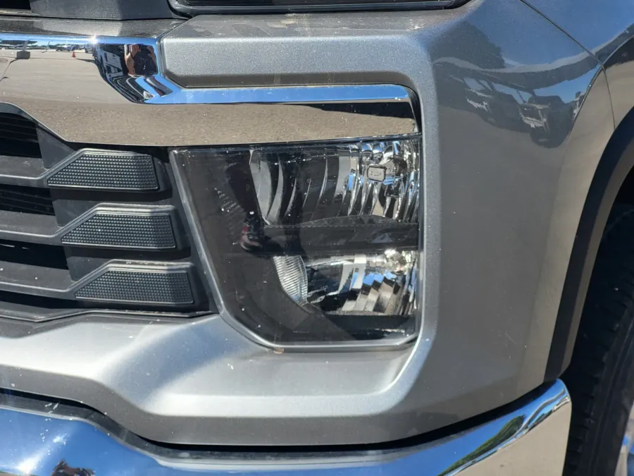 2024 Chevrolet Silverado 2500HD LT | Photo 7 of 23