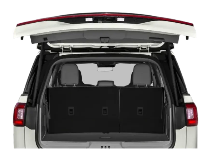 2019 Lincoln Navigator | Photo 8 of 14