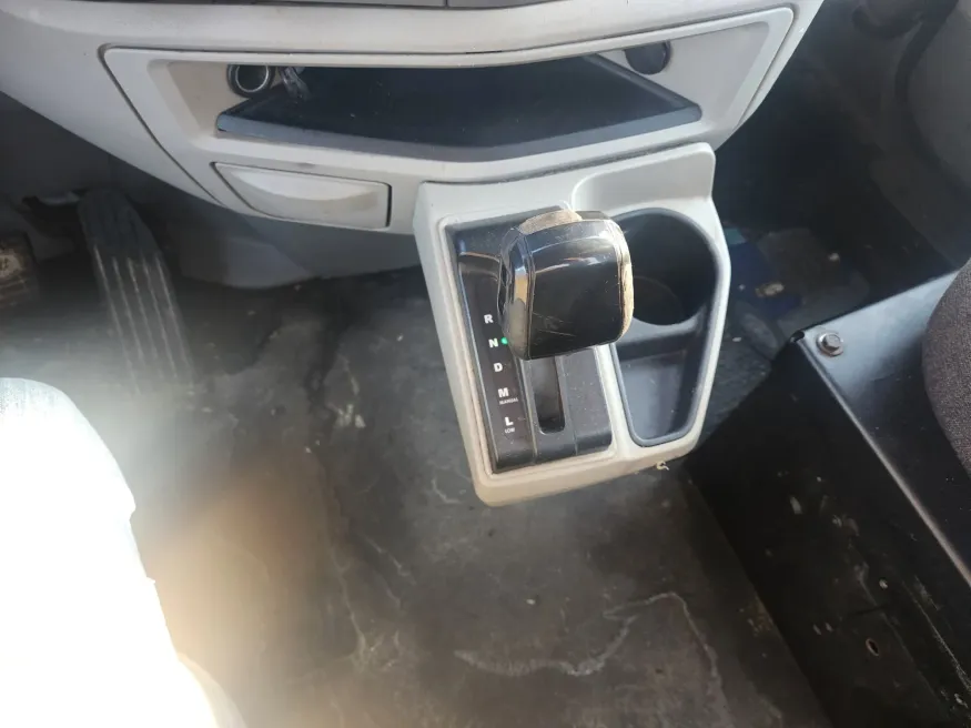 2018 Peterbilt 579 | Photo 9 of 12