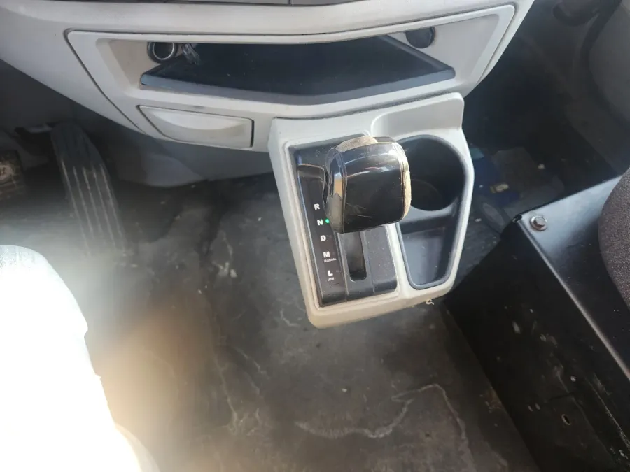 2018 Peterbilt 579 | Photo 9 of 12