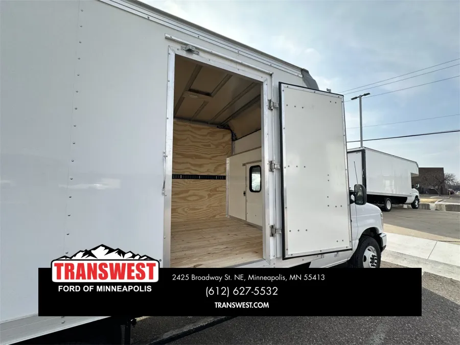 2025 Ford E-350SD | Photo 6 of 11