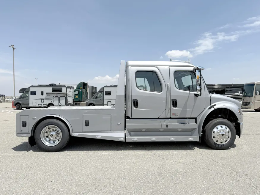 2025 Freightliner M2 106 Plus Summit Hauler | Photo 20 of 26