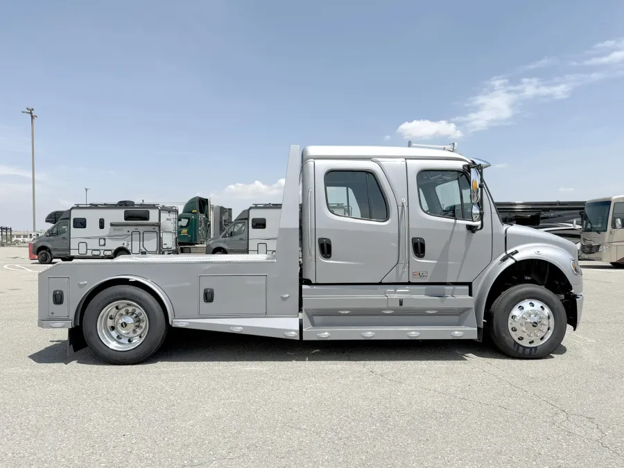 2025 Freightliner M2 106 Plus Summit Hauler | Photo 20 of 26