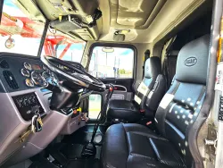 2020 Peterbilt 389 | Thumbnail Photo 27 of 35