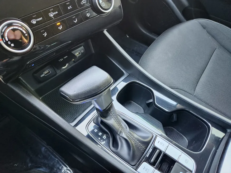 2022 Hyundai Tucson SE | Photo 13 of 20