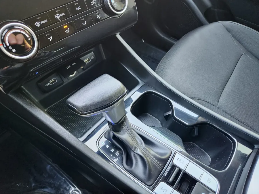 2022 Hyundai Tucson SE | Photo 13 of 20