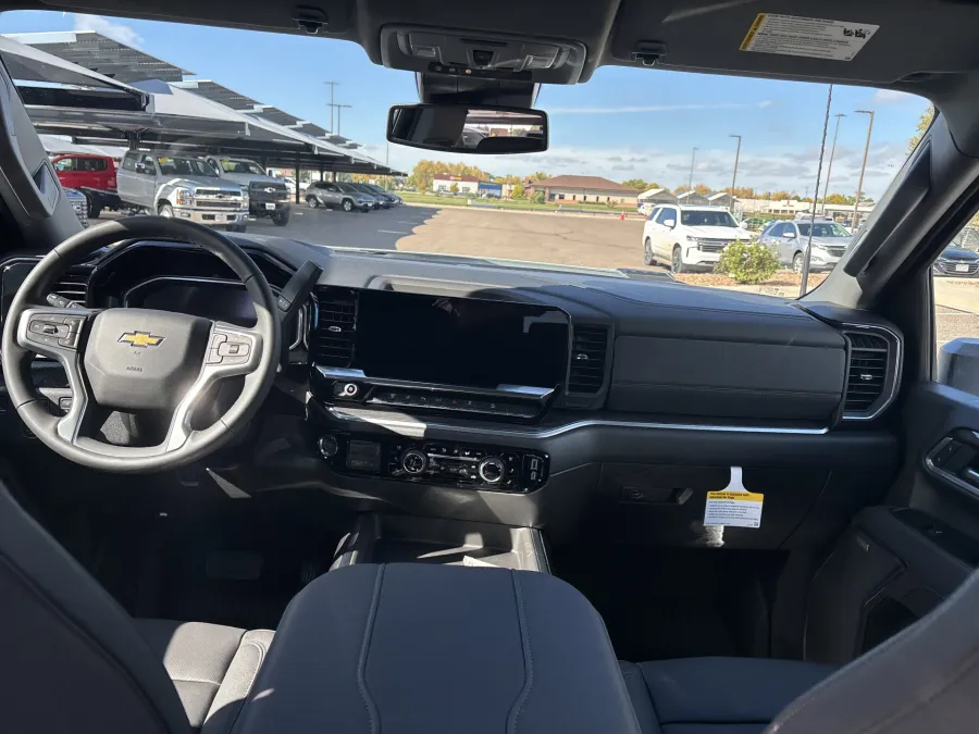 2026 Chevrolet Silverado 2500HD LTZ | Photo 11 of 20