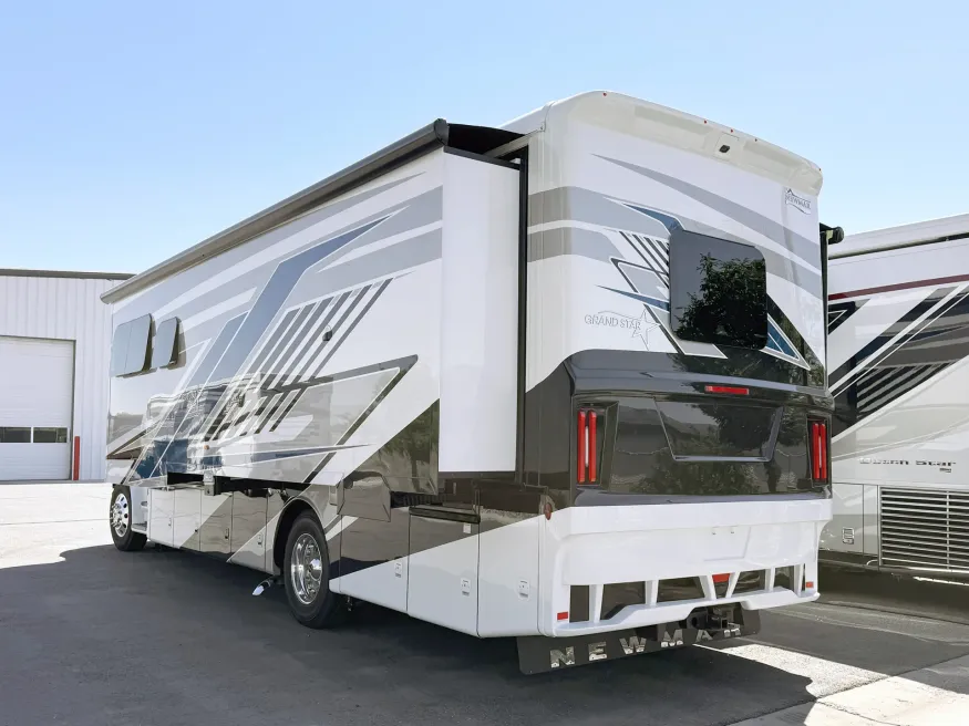 2026 Newmar Grand Star 3444 | Photo 16 of 29