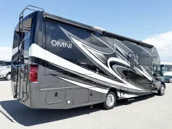 2021 Thor Omni XG32 | Thumbnail Photo 17 of 26