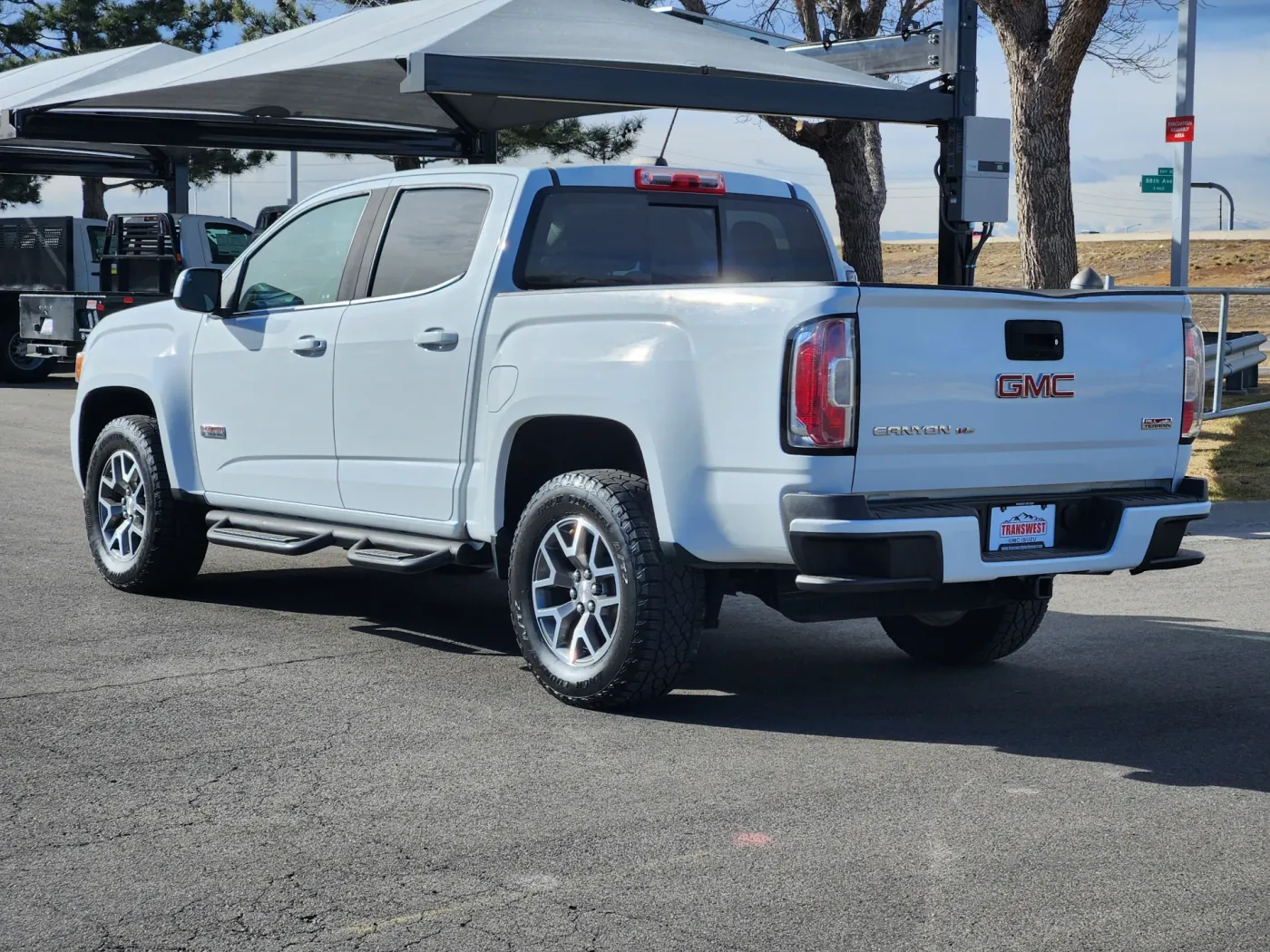 2020 GMC Canyon 4WD All Terrain w/Cloth | Photo 3 of 23