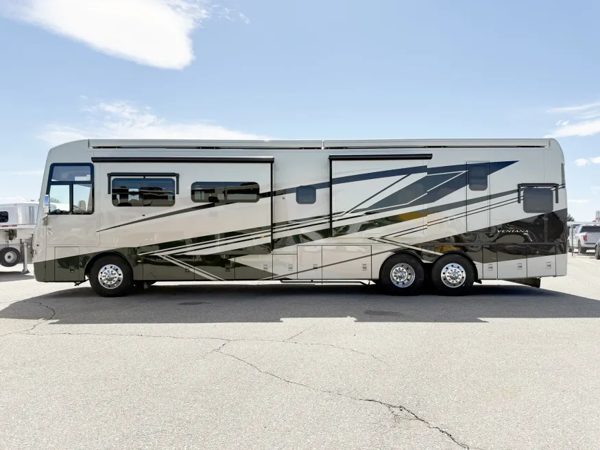 2027 Newmar Ventana 4345 | Photo 24 of 33